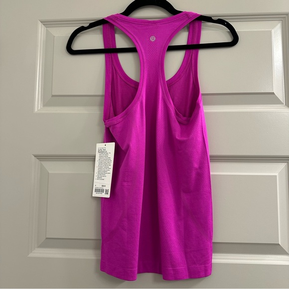 Lululemon Swiftly Tech Racerback 2.0 - Picture 2 of 4